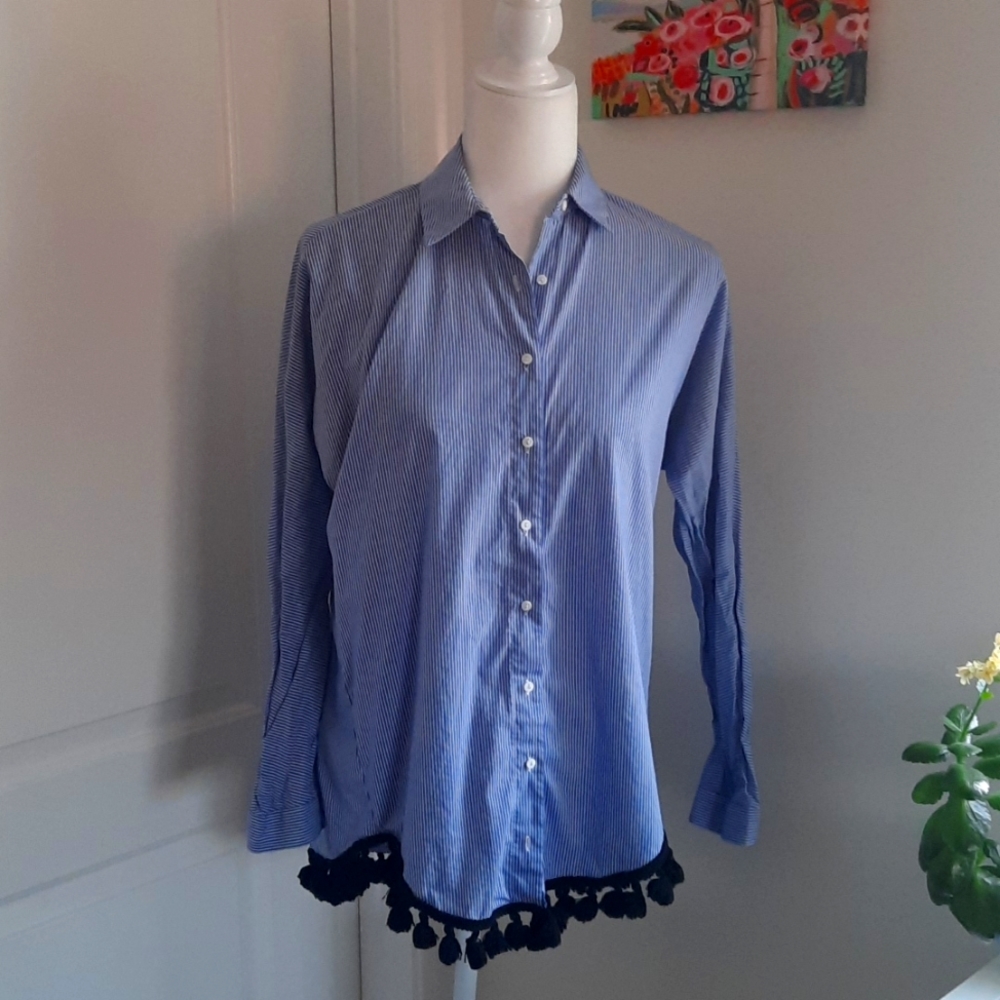 Zara classic Pewppy Button-down Shirt with Tassels size XS